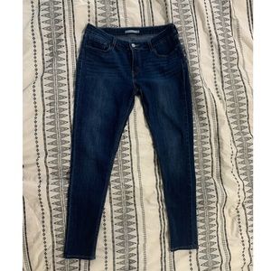 Levi’s 535 Super Skinny Jeans